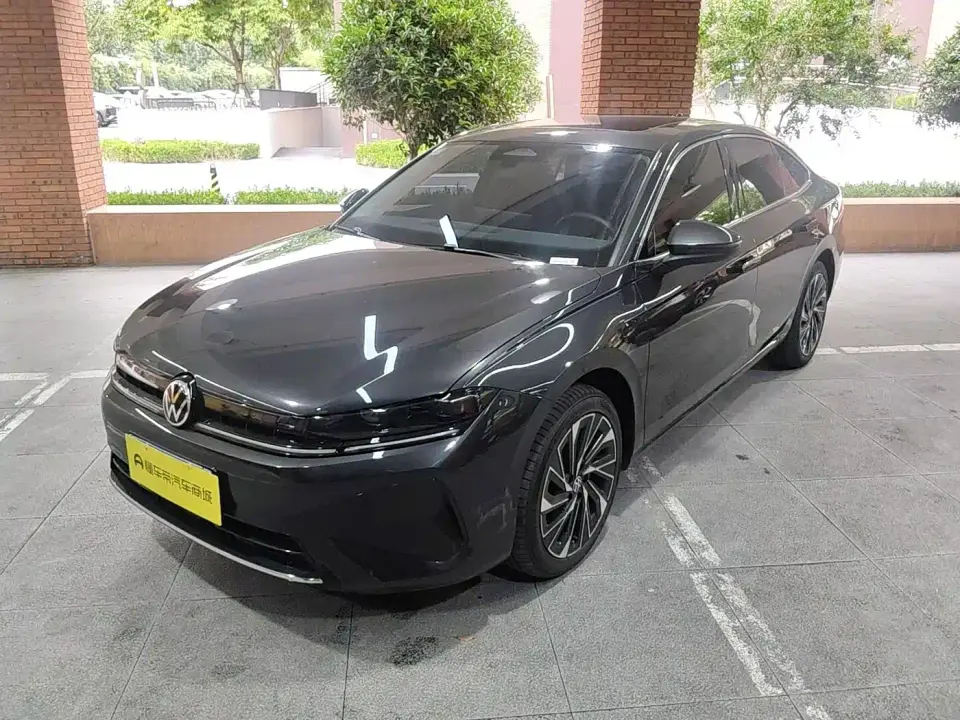 Volkswagen Sagitar 300TSI DSG High-end Model 2025