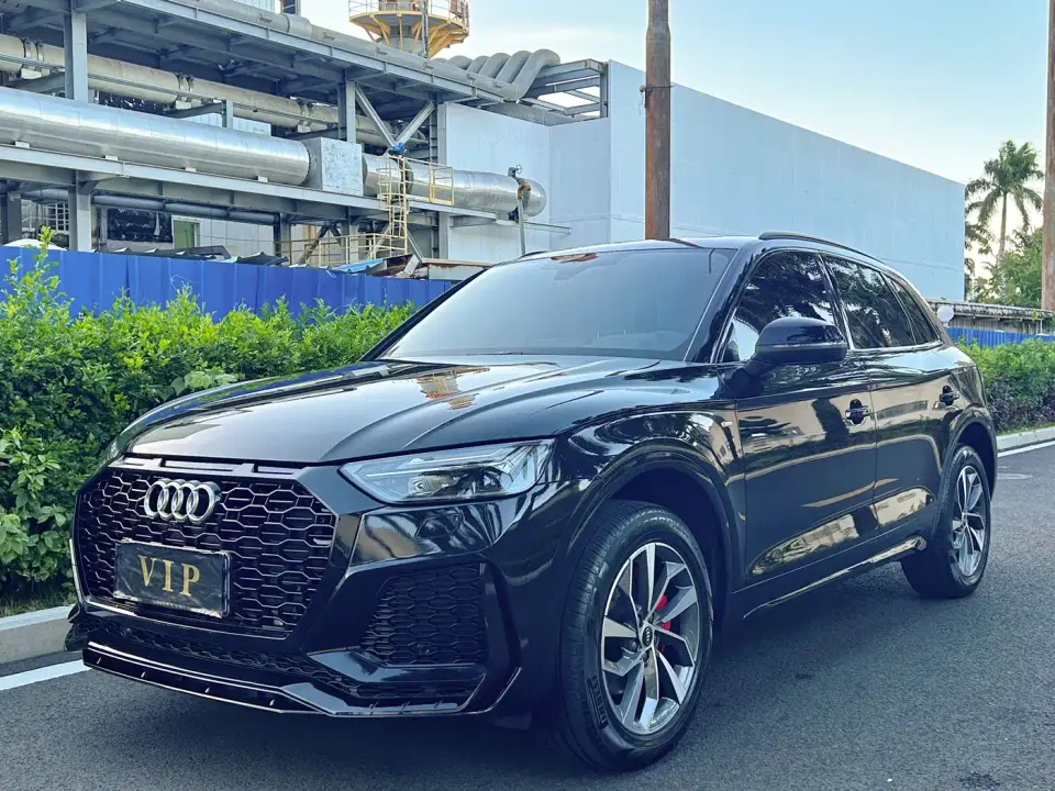 Audi Q5L Model 40 TFSI Luxury Dynamic 2024