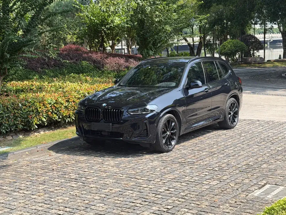 BMW X3 xDrive30i Premium M Night Package 2023