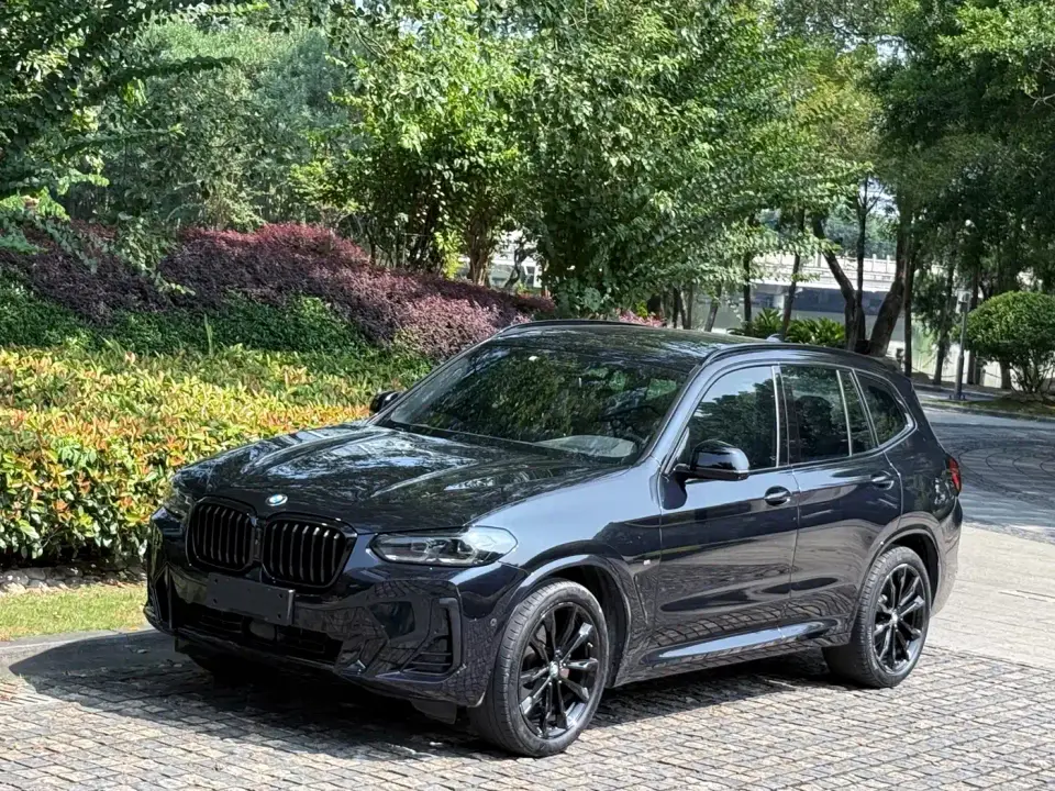BMW X3 xDrive30i Premium M Night Package 2023