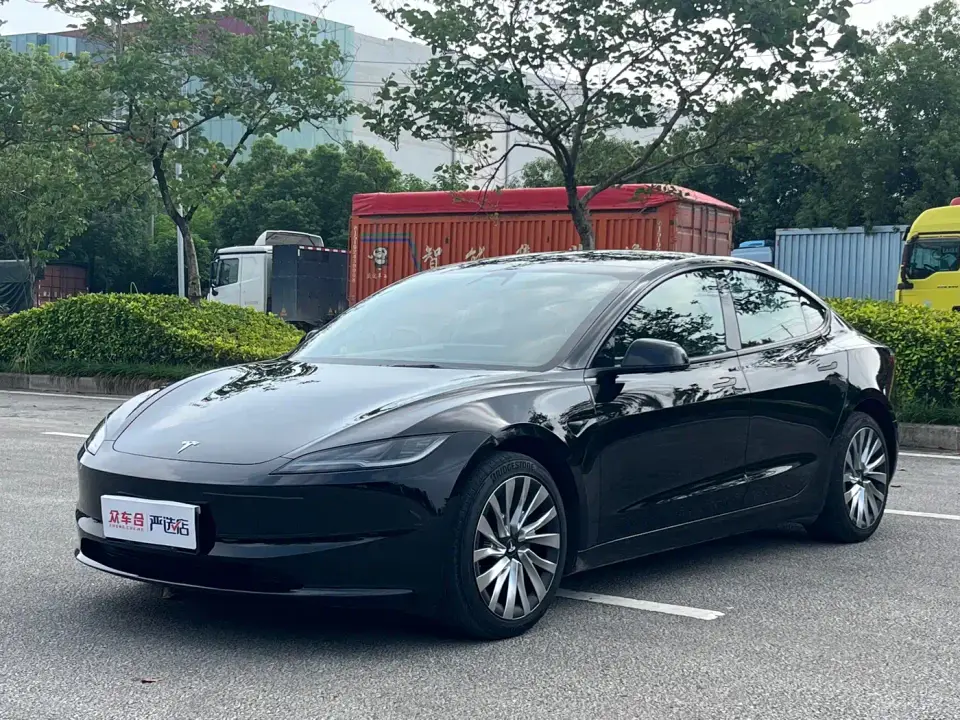 Tesla Model 3 Model Year Facelift Rear-Wheel Drive 2025