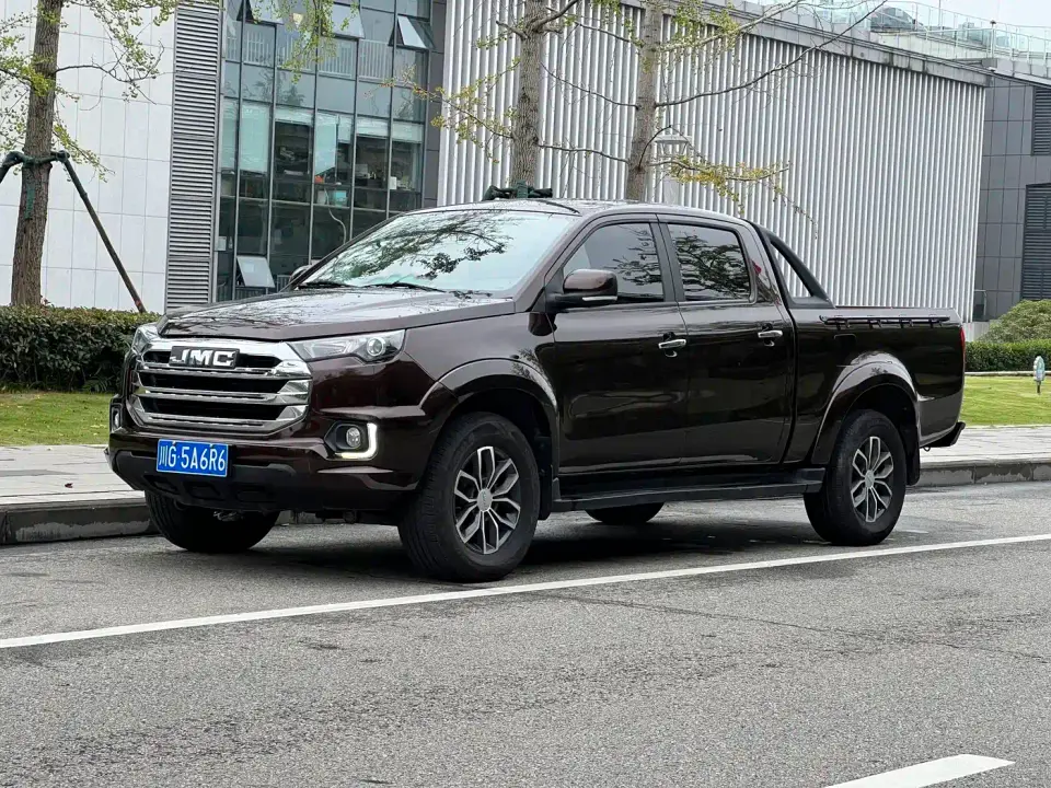 Jiangling Yuhu 7 2.0T Manual Gasoline 4WD Luxury Long Wheelbase 2023