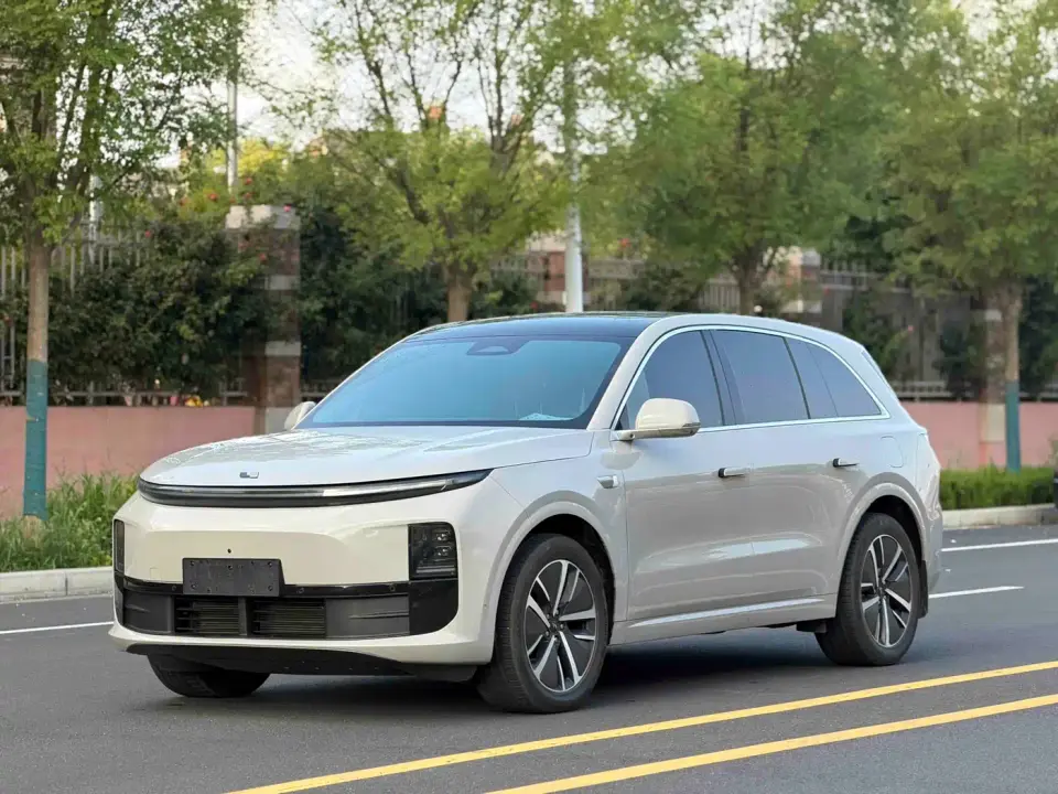 Li Auto L6 Pro 2025