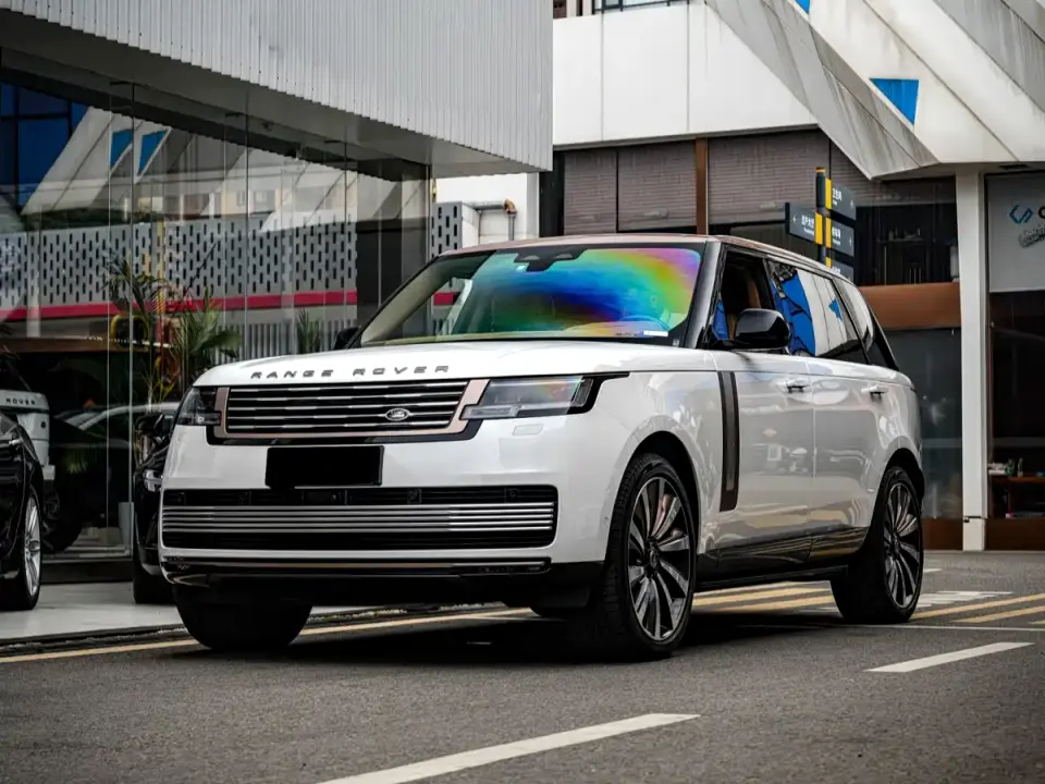 Land Rover Range Rover 3.0 L6 400PS SV Honor Genesis Extended 2025
