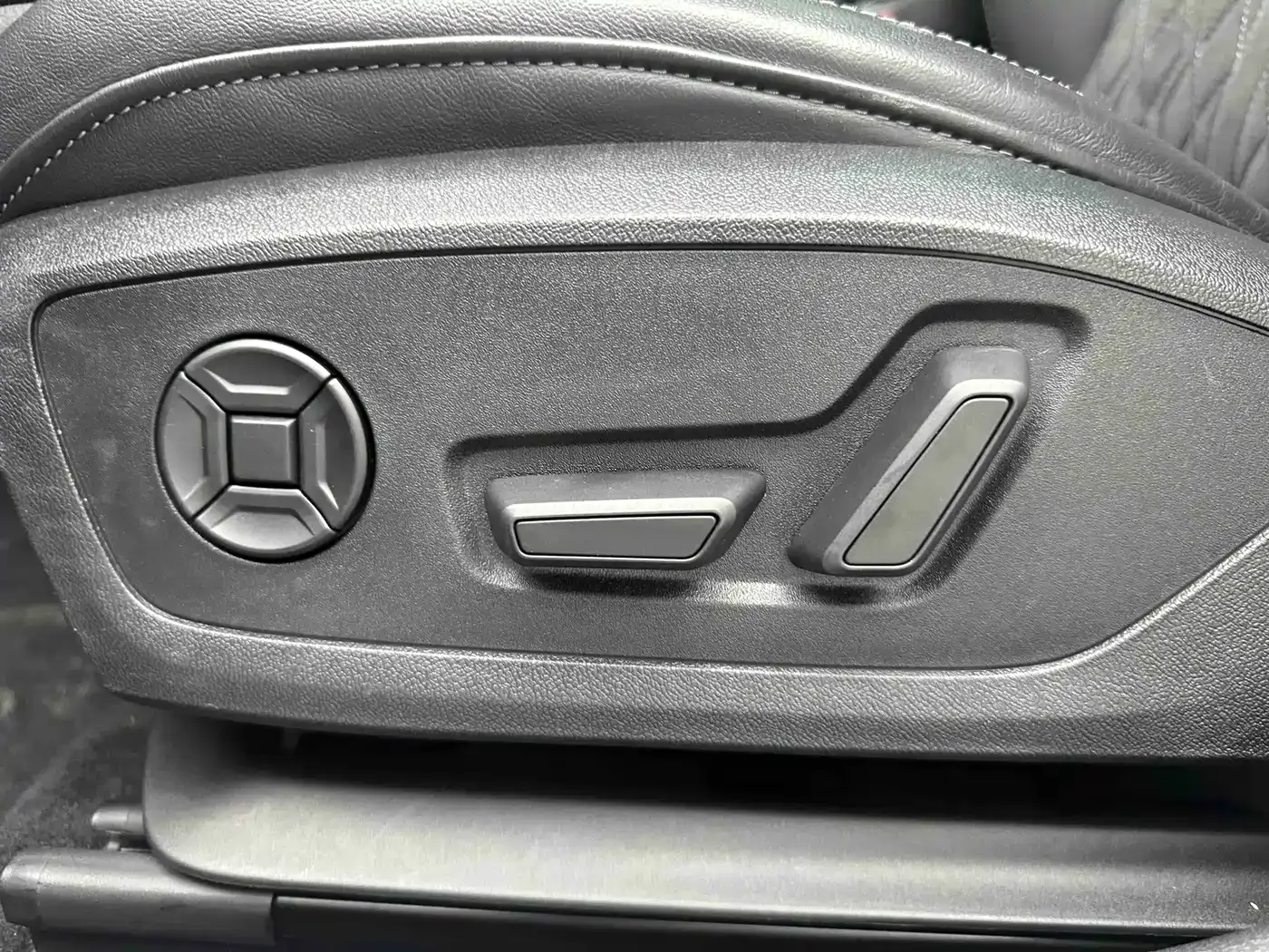 Audi A3 A3L Limousine 35 TFSI Luxury Sport 2023 — фото 11