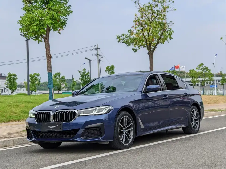 BMW 5 Series 525Li M Sport Package 2021