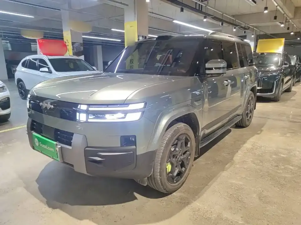 Fangchengbao Titanium 7 AWD Base Model 2025