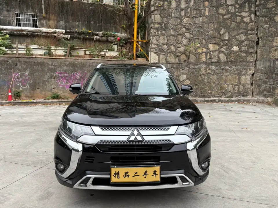Mitsubishi Outlander 2.4L 4WD Luxury 7-seater 2021