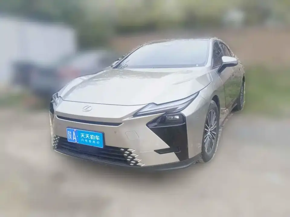 Lexus ES Model 300h Base Version 2026
