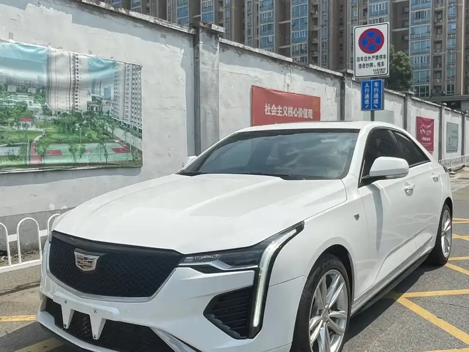 Cadillac CT4 28T Fashion Edition 2021