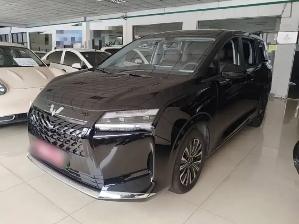 Wuling Motors Xingguang 730 New Energy Model Plug-in Hybrid Base Version 2025