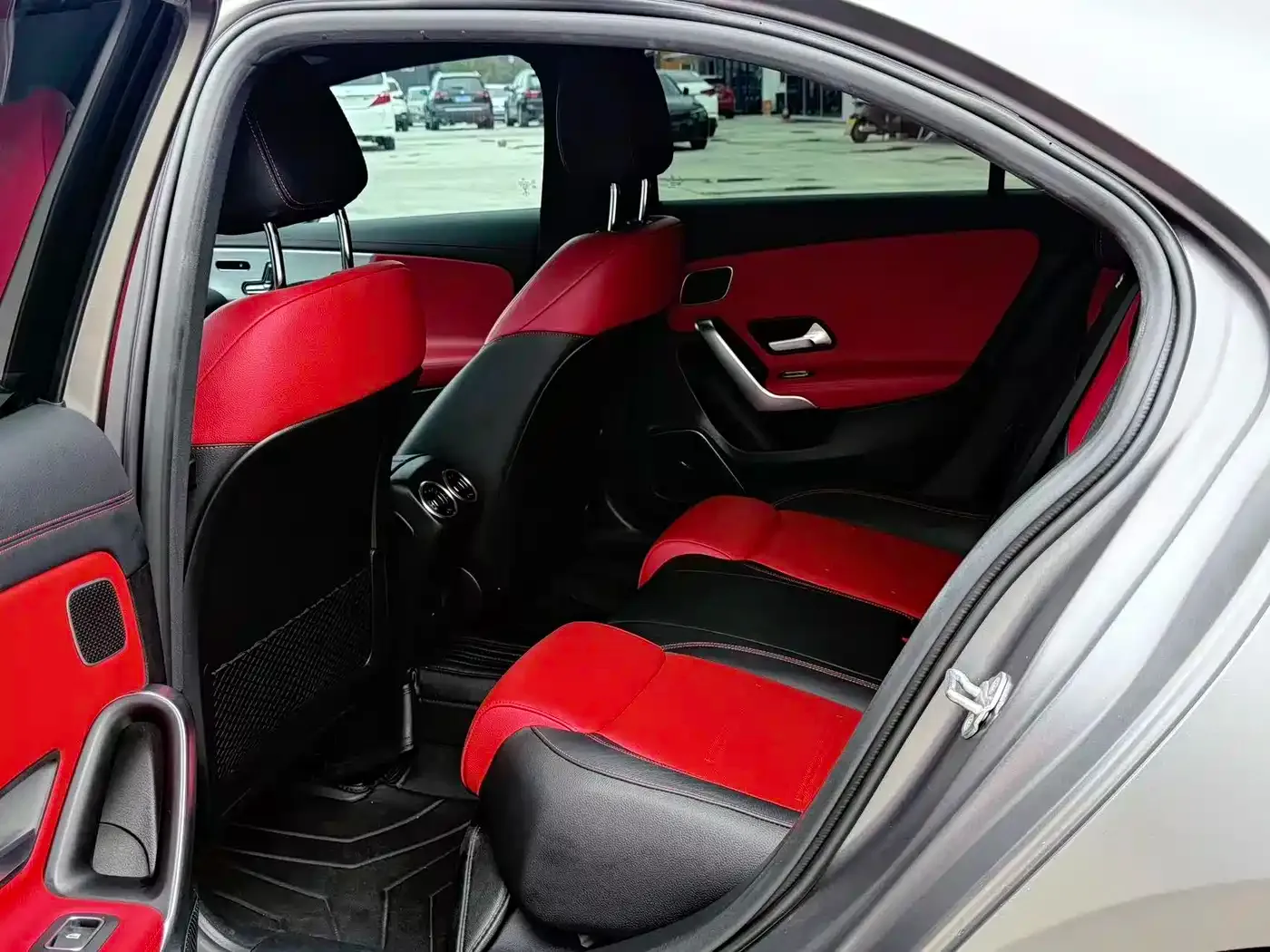 Mercedes-Benz A-Class AMG AMG A 35 L 4MATIC 2023 — фото 10