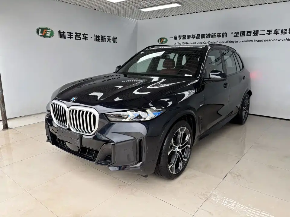 BMW X5 Model xDrive 40Li M Sport Blackout Package 2025