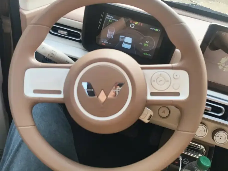 Wuling Motors Hongguang MINIEV 3rd Generation 215km Youth Edition 2024 — фото 15