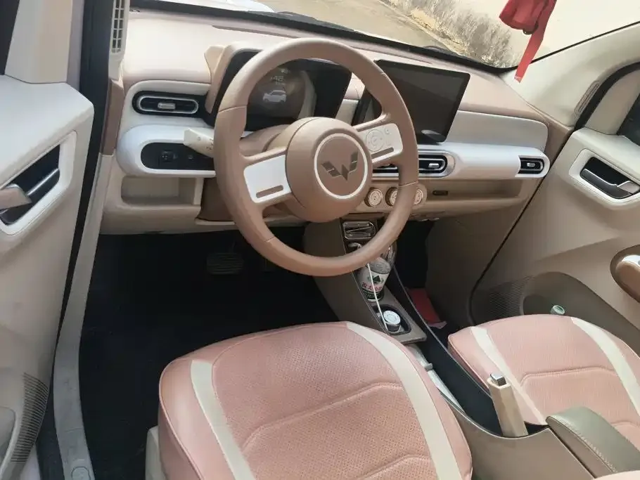 Wuling Motors Hongguang MINIEV 3rd Generation 215km Youth Edition 2024 — фото 12