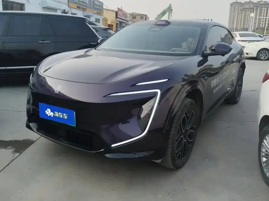 Avatr 07 model Ultra EV AWD 2025