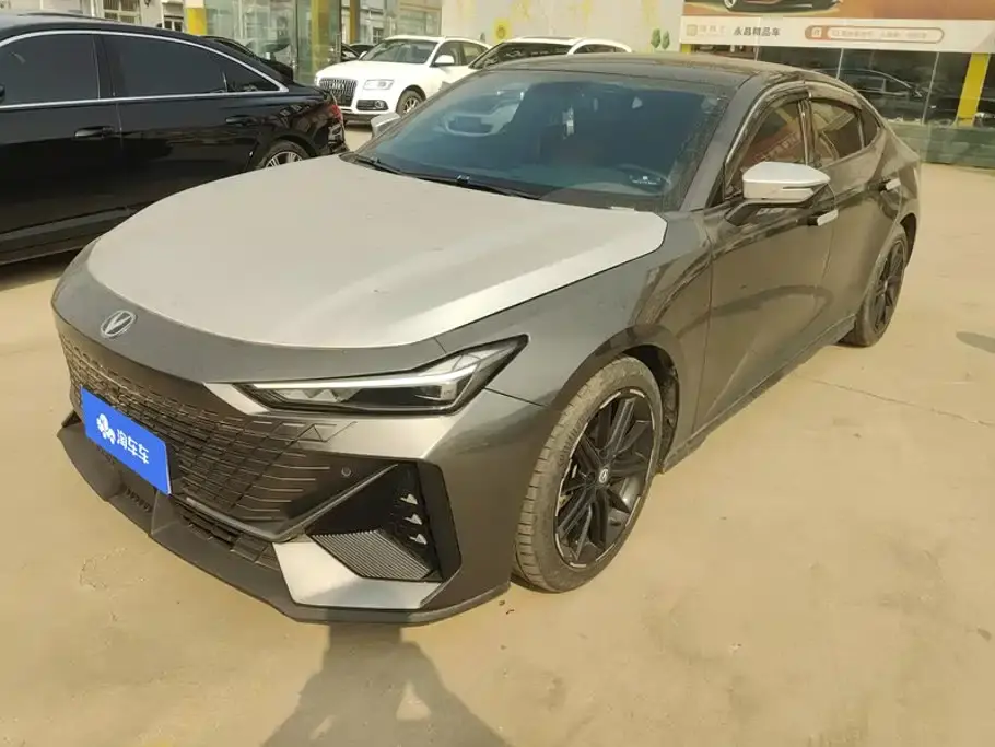 Changan UNI-V 1.5T Premium Model 2022