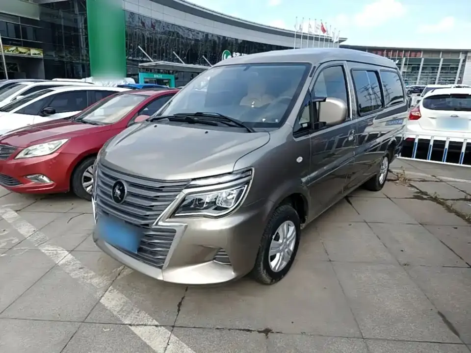 Dongfeng Fengxing Lingzhi M5L 1.6L Basic 7-seater 2024