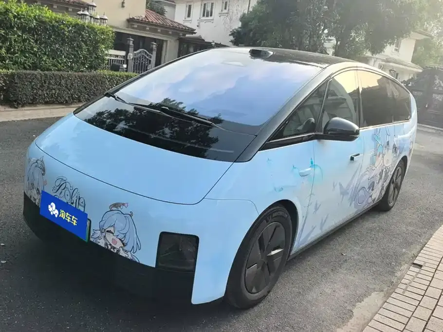 Li Auto MEGA Model Home Family Special Edition 2025