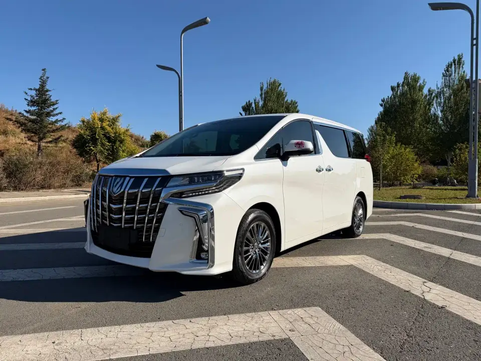 Toyota Alphard Hybrid 2.5L Premium Edition 2020