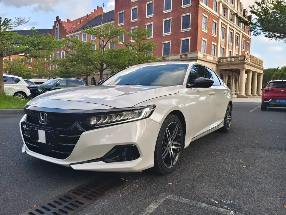 Honda Accord 260TURBO Phantom Night Premium 2024