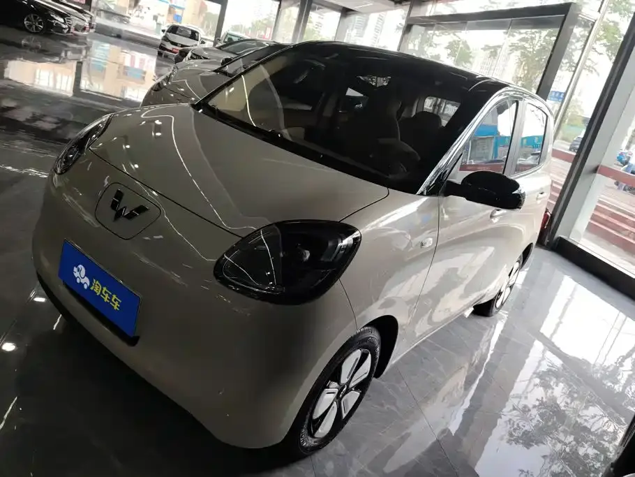Wuling Motors Hongguang MINIEV 4-Door Premium+ Edition 2025