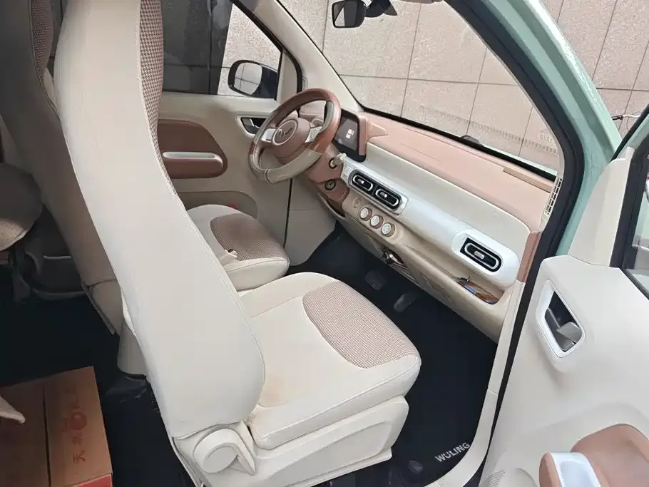 Wuling Motors Hongguang MINIEV 3rd Generation 215km Youth Edition 2024 — фото 8