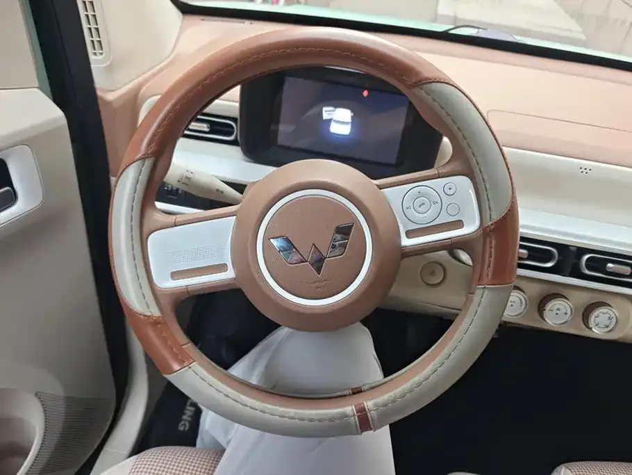 Wuling Motors Hongguang MINIEV 3rd Generation 215km Youth Edition 2024 — фото 15