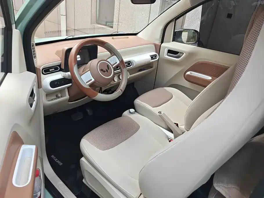 Wuling Motors Hongguang MINIEV 3rd Generation 215km Youth Edition 2024 — фото 9