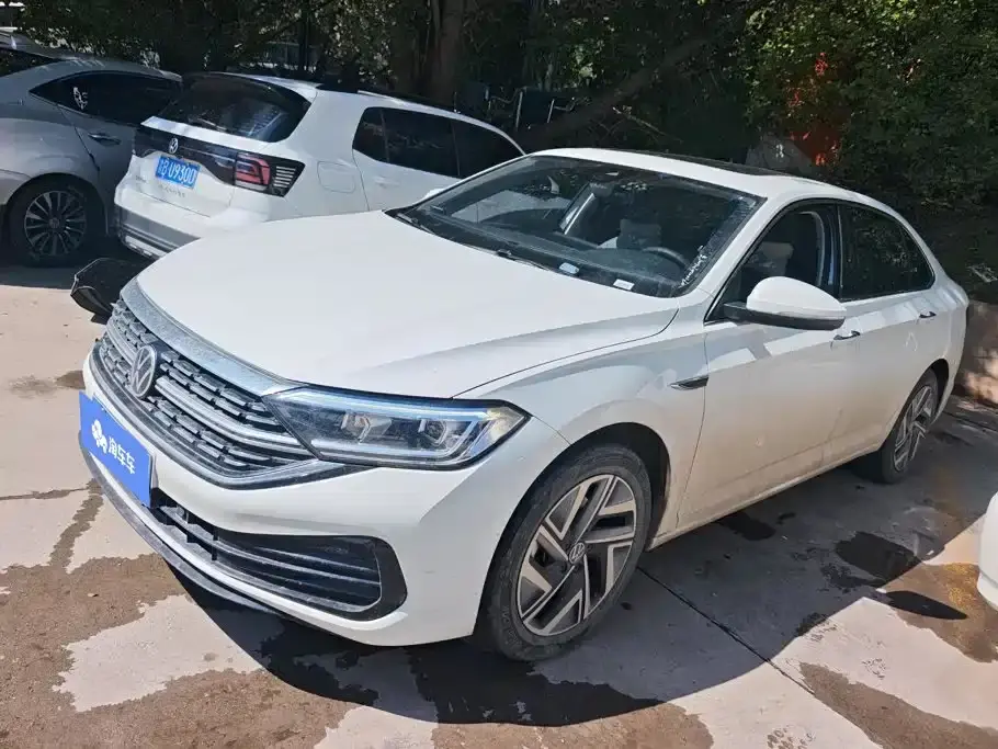 Volkswagen Sagitar 300TSI DSG Surpass Edition 2025