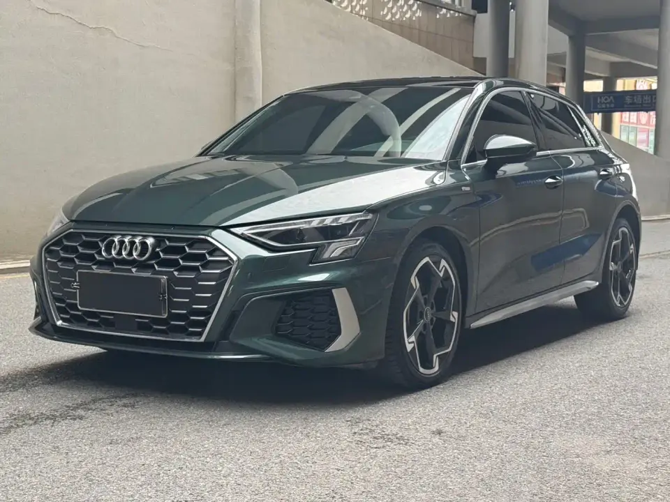 Audi A3 Sportback 35 TFSI Luxury Sport 2023