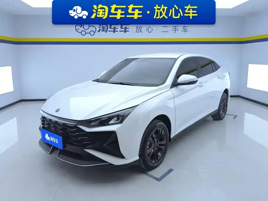 Dongfeng Aeolus Yixuan 1.5L Auto Luxury 2025