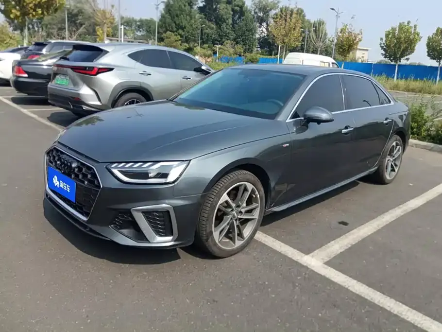 Audi A4L 40 TFSI Fashion Dynamic 2022