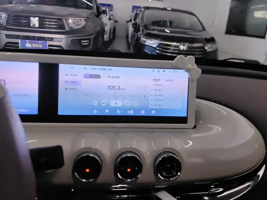 Wuling Motors Wuling Bingo Model 333km Telepathic Connect+ Version 2024 — фото 13