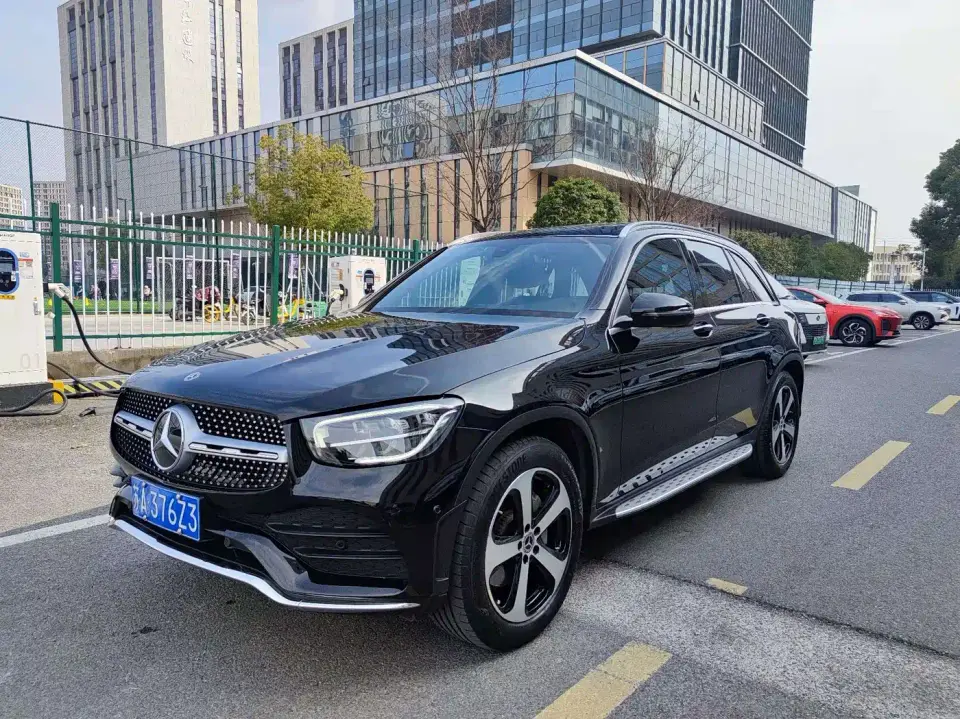 Mercedes-Benz GLC-Class Model GLC 260 L 4MATIC Dynamic Edition 2022