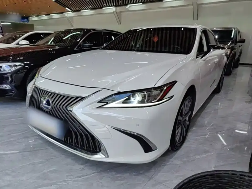 Lexus ES Model 300h Excellence Edition 2020