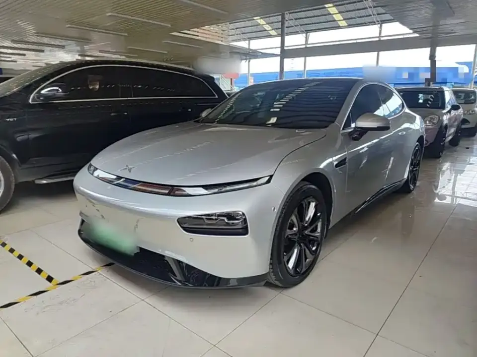 XPeng P7 586E 2023