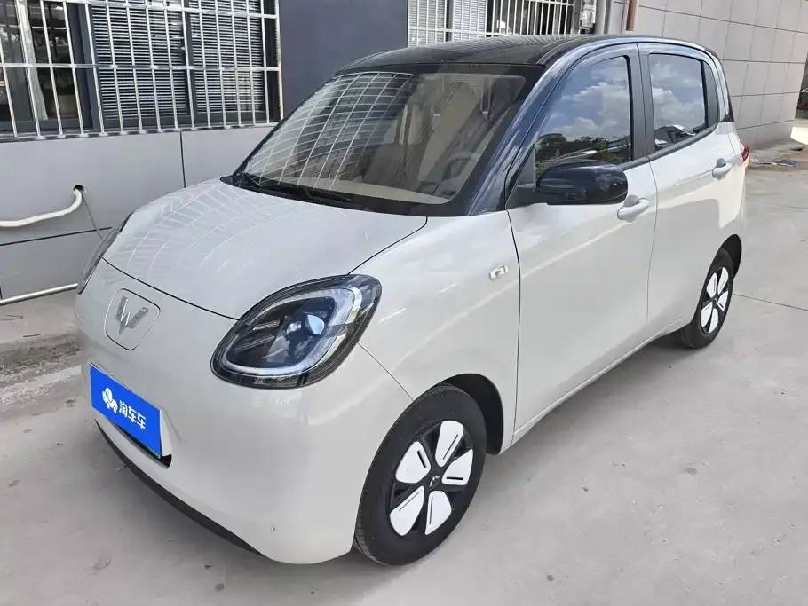 Wuling Motors Hongguang MINIEV 4-Door Advanced 2025