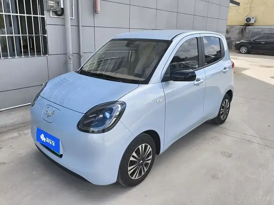 Wuling Motors Hongguang MINIEV 4-Door Advanced 2025