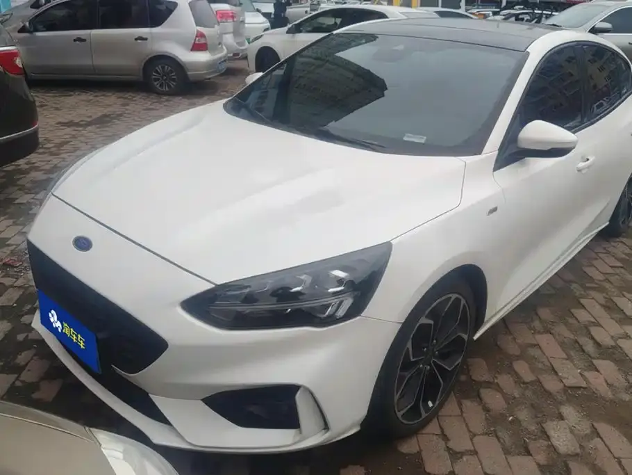 Ford Focus Sedan EcoBoost 180 Automatic ST Line 2019