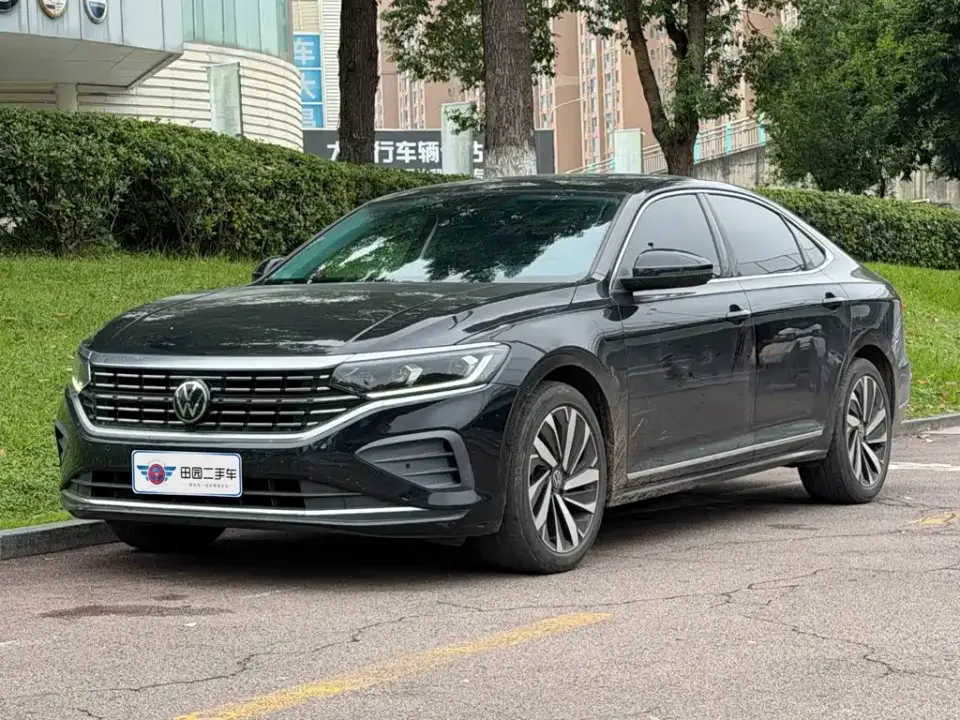 Volkswagen Passat Outstanding 380TSI Dragon Glory Edition 2025