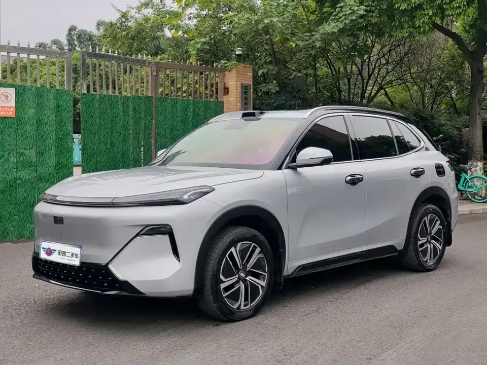 Geely Galaxy Galaxy Starship 7 EM-i Model 120km Voyage+ Edition 2025