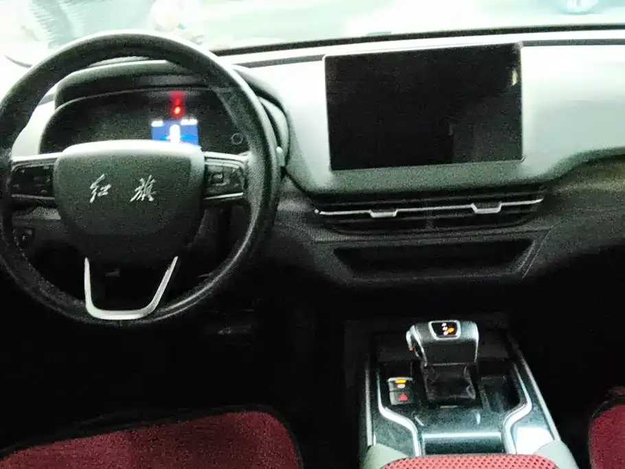 Hongqi E-QM5 431km Charging Enjoyment Edition 2023 — фото 12