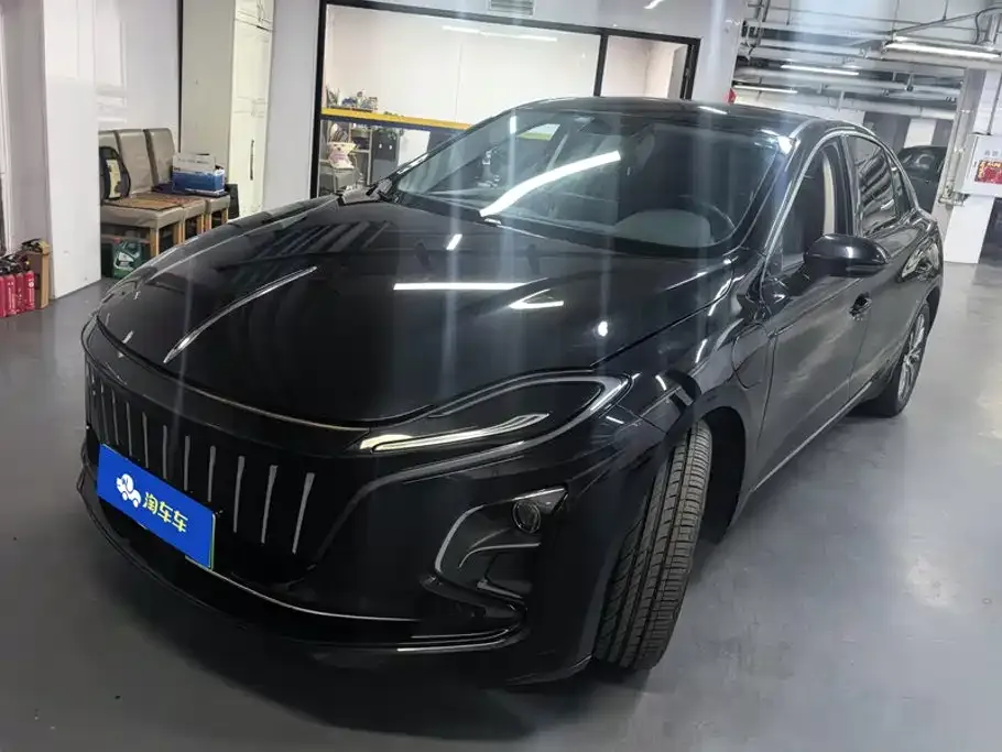 Hongqi E-QM5 431km Charging Enjoyment Edition 2023
