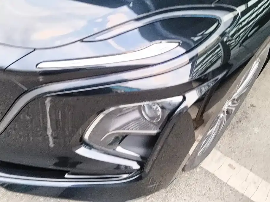 Hongqi E-QM5 431km Charging Enjoyment Edition 2023 — фото 5