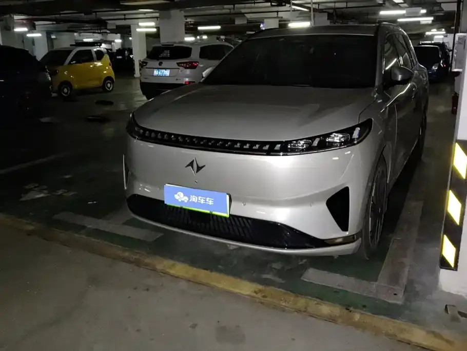 Dongfeng Yipai eπ008 210Max Range Extender 6-Seater 2024