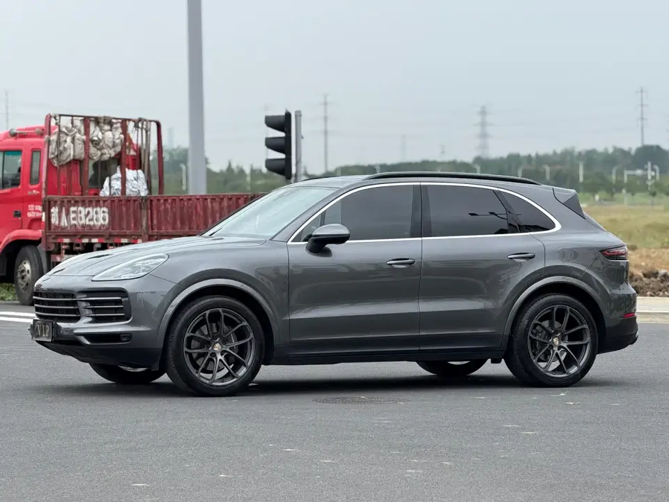 Porsche Cayenne Cayenne 3.0T Platinum Edition 2022