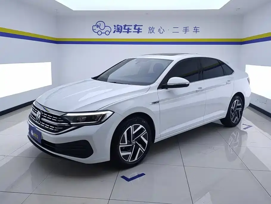 Volkswagen Sagitar 300TSI DSG Flying Edition 2024