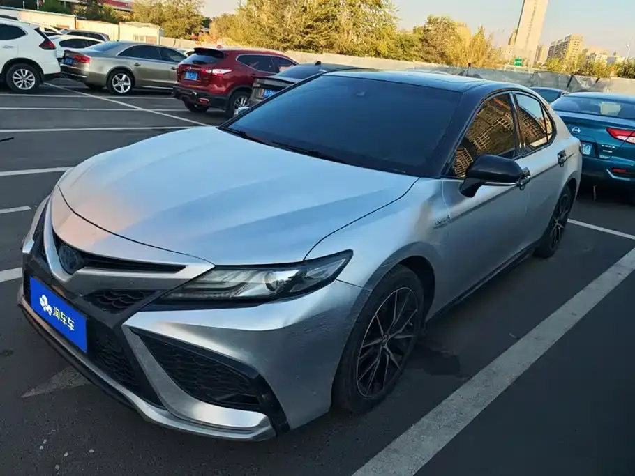 Toyota Camry Hybrid 2.5HS Fashion Edition 2021