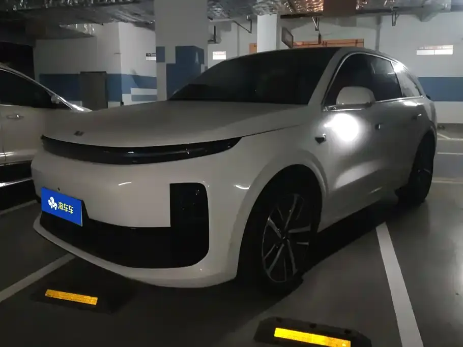 Li Auto L6 Pro 2025
